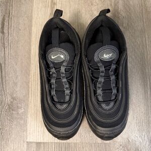 Nike Men's Triple Black Sneakers